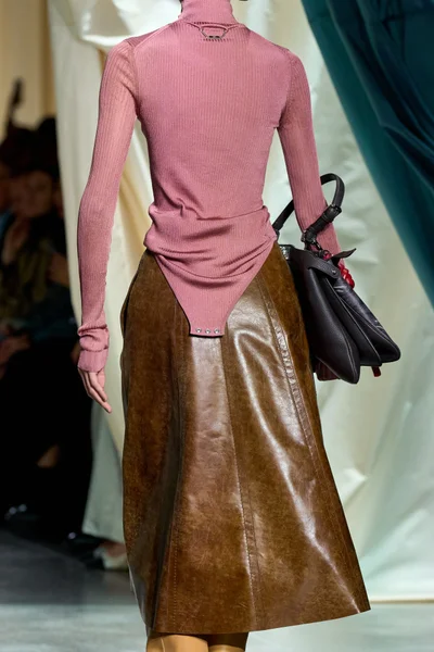 Look 106